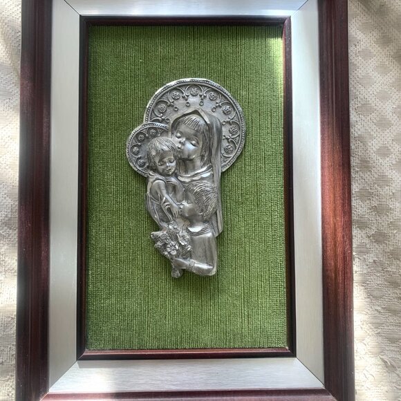 Vintage Italian Hand carved pewter wood framed Holy Family wood wall hanging - Picture 4 of 6